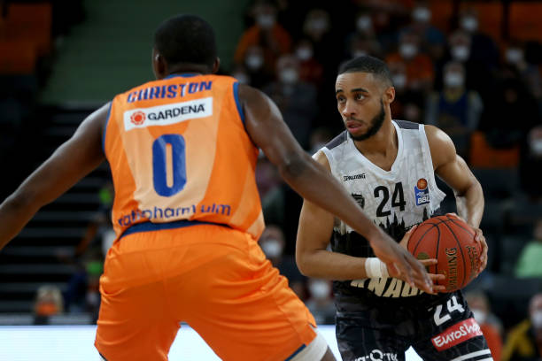 中场的拦截 中场的拦截