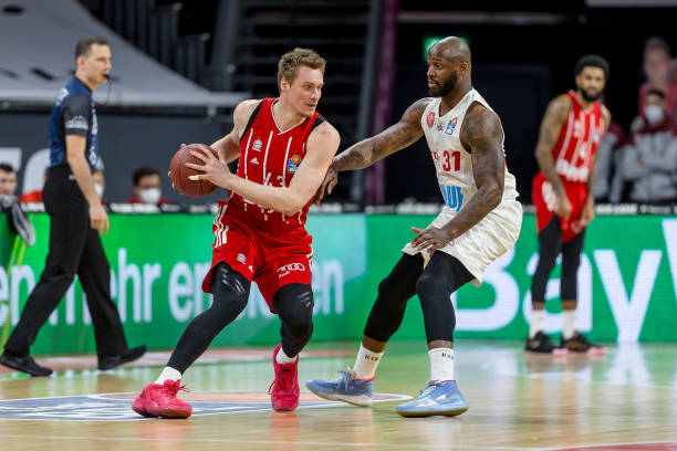 此举不仅有 此举不仅有