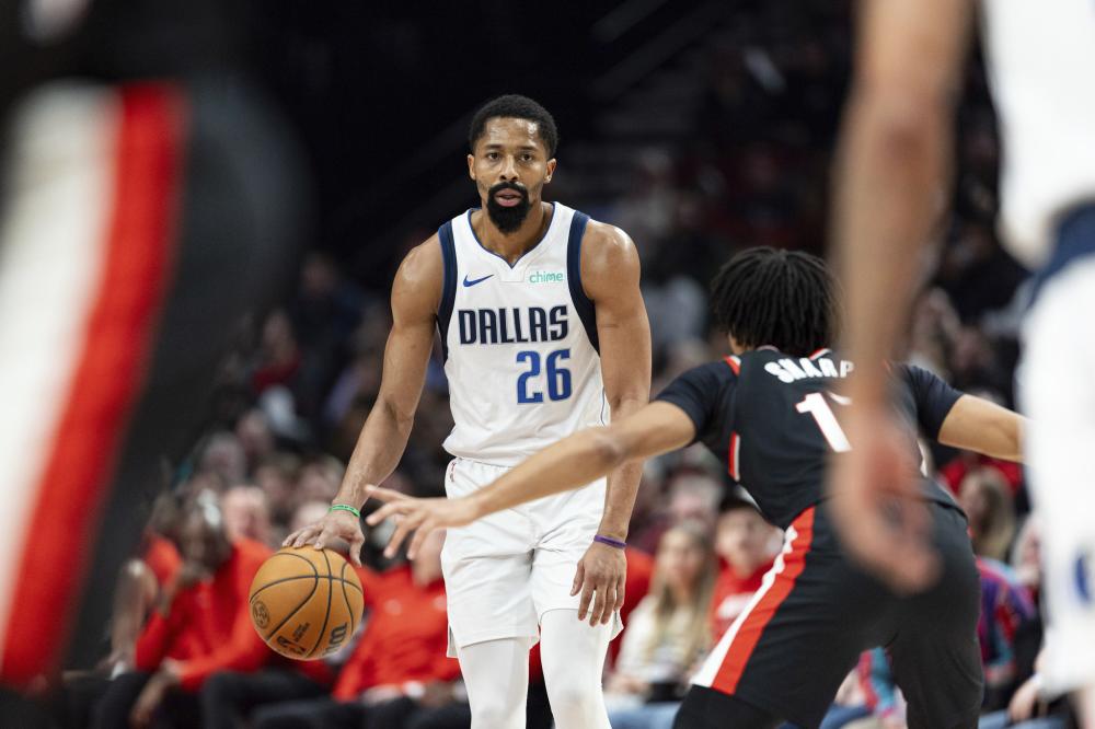 持人的她 持人的她