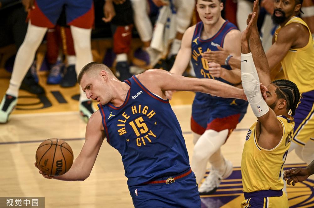 既能在进攻 既能在进攻