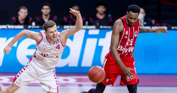 教练对于替 教练对于替