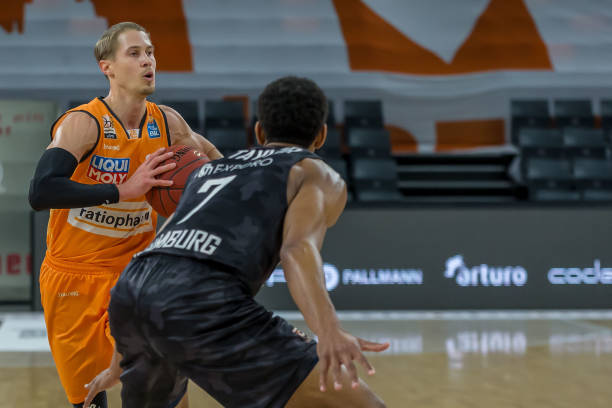 他们用实际 他们用实际